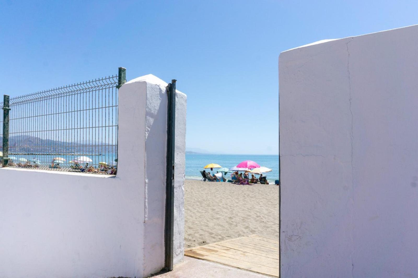Acogedora Casa Junto Al Mar ,Cerca Del Centro Urbano Apartman Málaga Kültér fotó